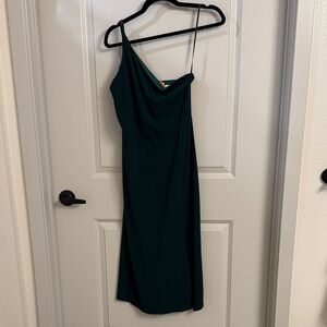 Petal and Pup Elegant Emerald Green One-Shoulder Dress